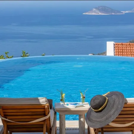5 Room Villa With Sea Views And Private Pool And Garden